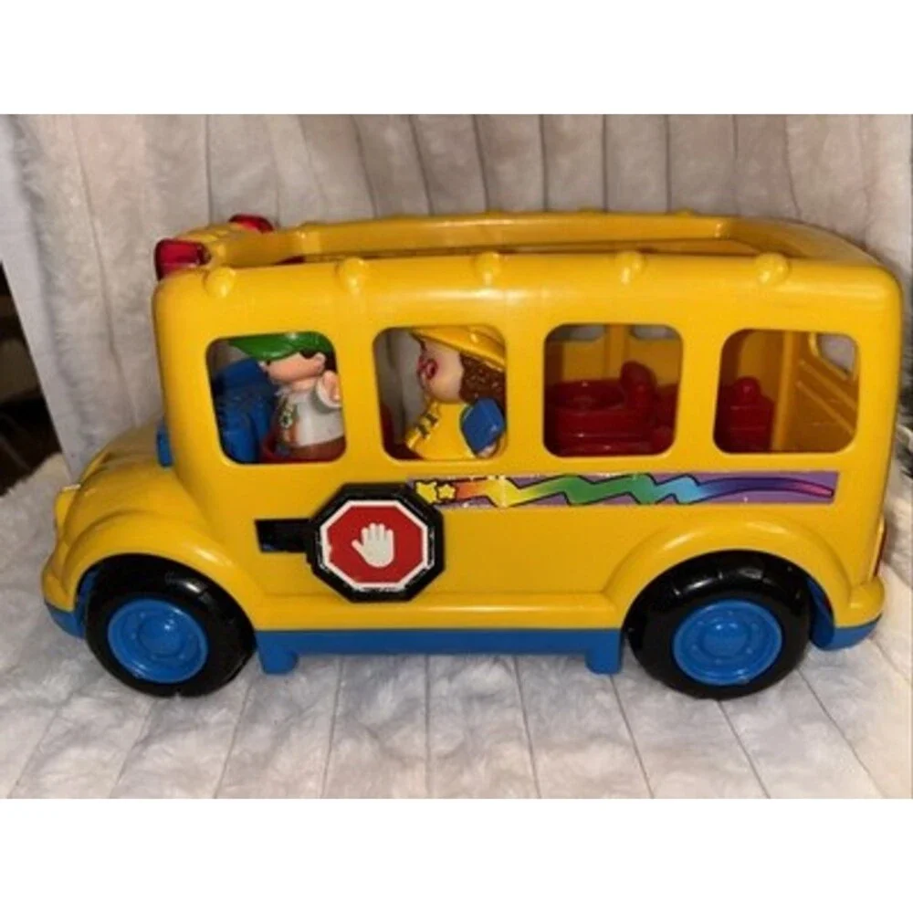 Fisher-Price Little People Yellow School Bus Set with Maggie and Town Worker
